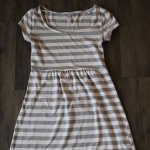 Soft Stripped Summer Dress! 🏝